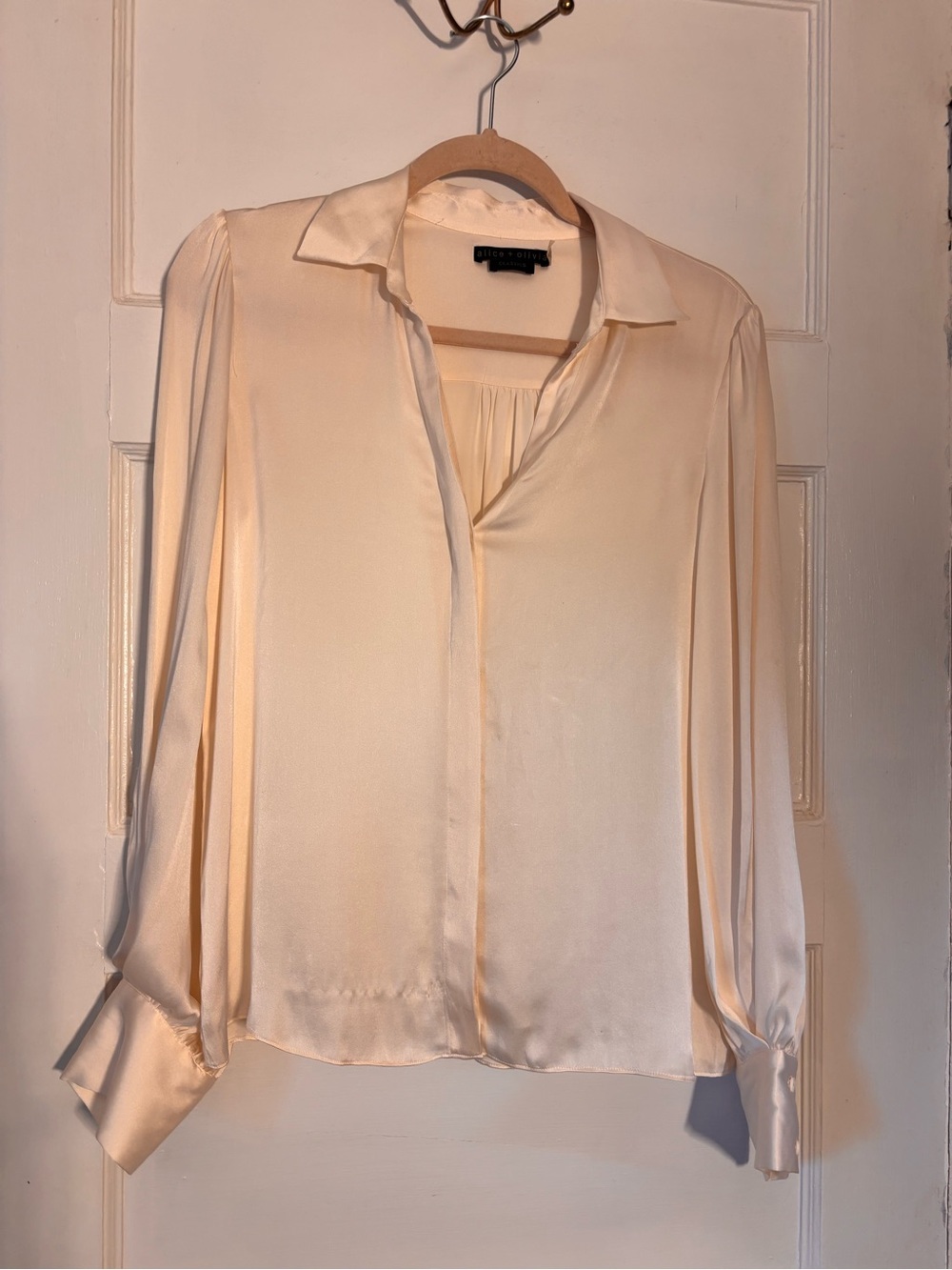Cream Satin Long-Sleeve Blouse - Classic Collared Top Alice and Olivia Silk